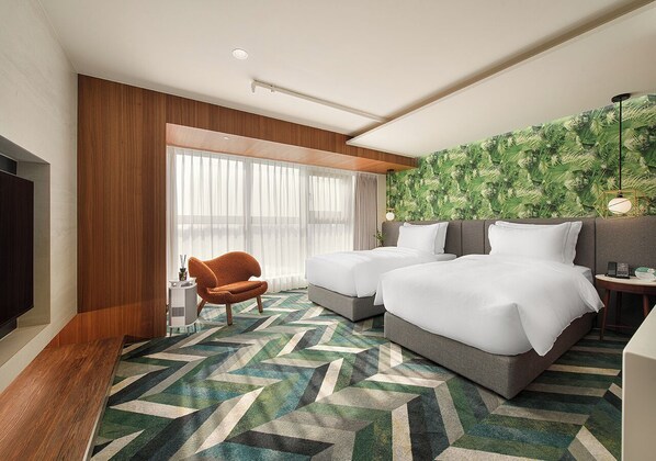 Deluxe Twin Guest Room - City View | Premium bedding, down comforters, in-room safe, blackout drapes - JAI Château Hotels & Hostels (Tainan)