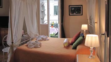 Daunenbettdecken, Bügeleisen/Bügelbrett, kostenloses WLAN, Bettwäsche