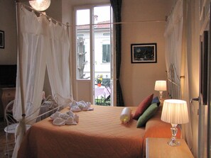 Dundyner, strykejern/-brett, wi-fi (inkludert) og sengetøy