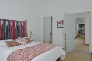 2 bedrooms, iron/ironing board, WiFi, bed sheets - Depa in the corazon of Puebla (Centro)