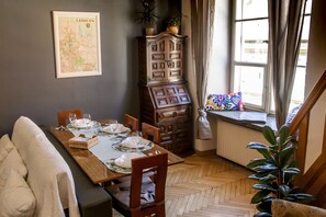 Classic Apartment | Living area