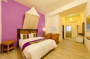 Rollaway beds, free WiFi, bed sheets - Chun Yuan Homestay (Hengchun)