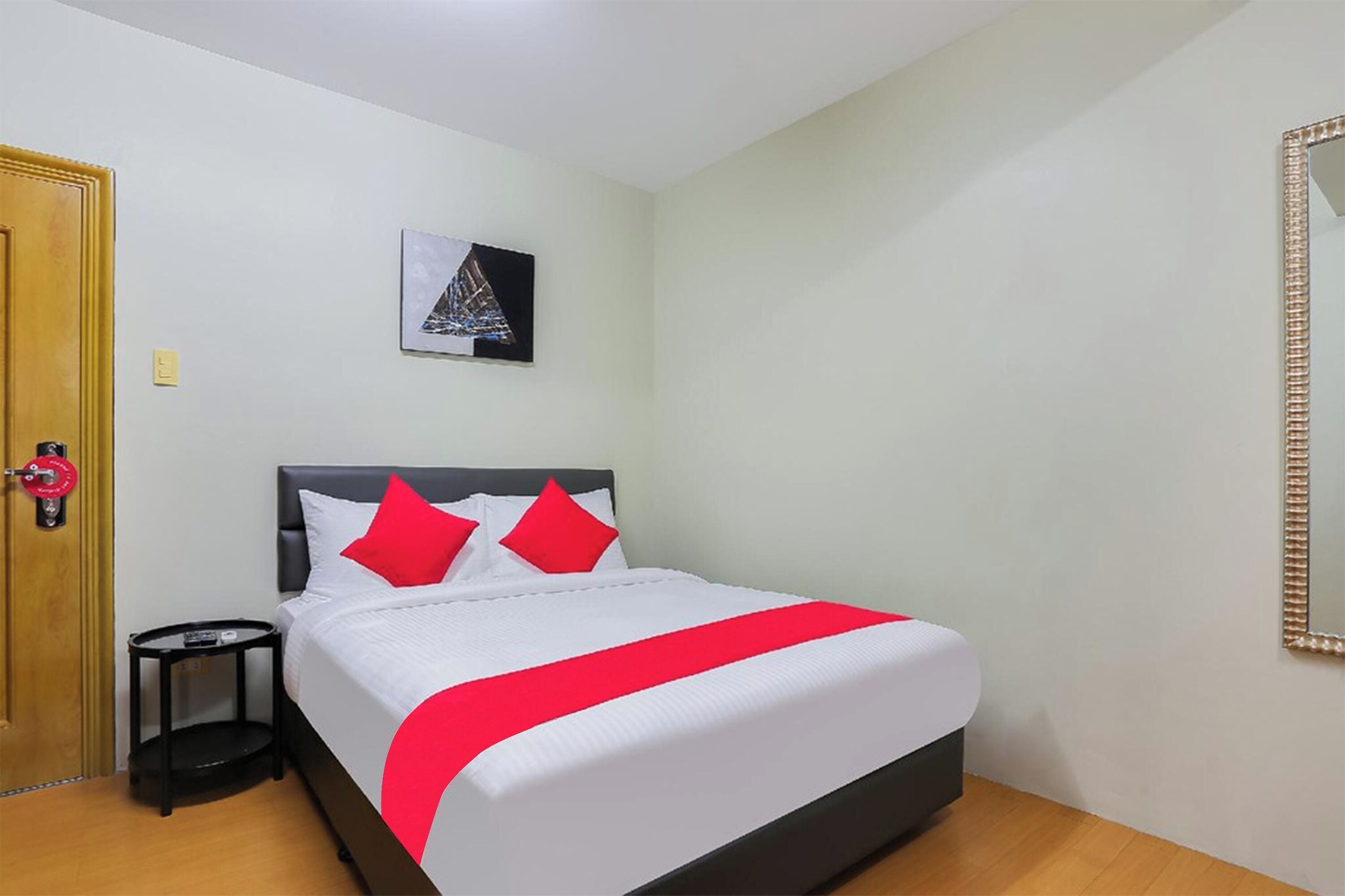 deluxe double room | 1 bedroom, desk, blackout curtains, iron/ironing board