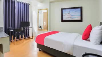 Enkeltrom – deluxe | Skrivebord, blendingsgardiner, strykejern/-brett og wi-fi (inkludert)