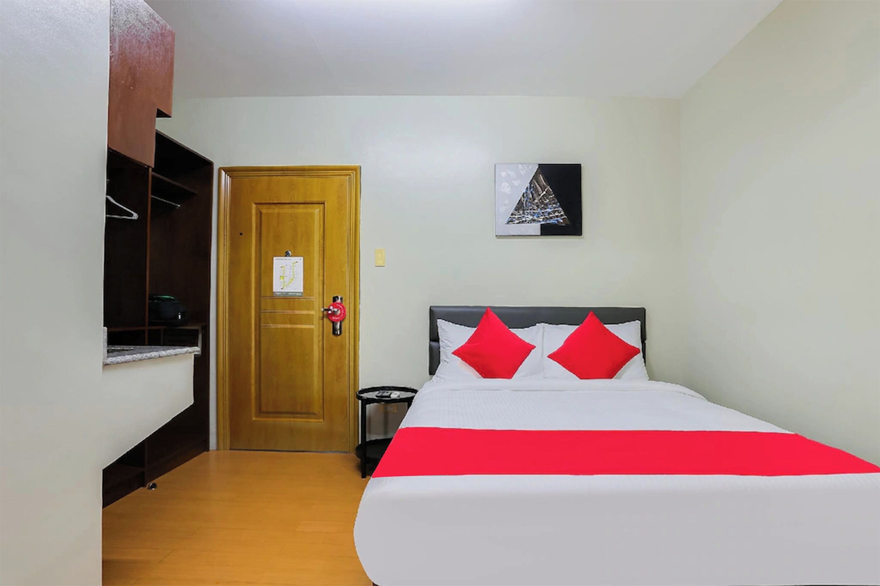 deluxe double room | 1 bedroom, desk, blackout curtains, iron/ironing board