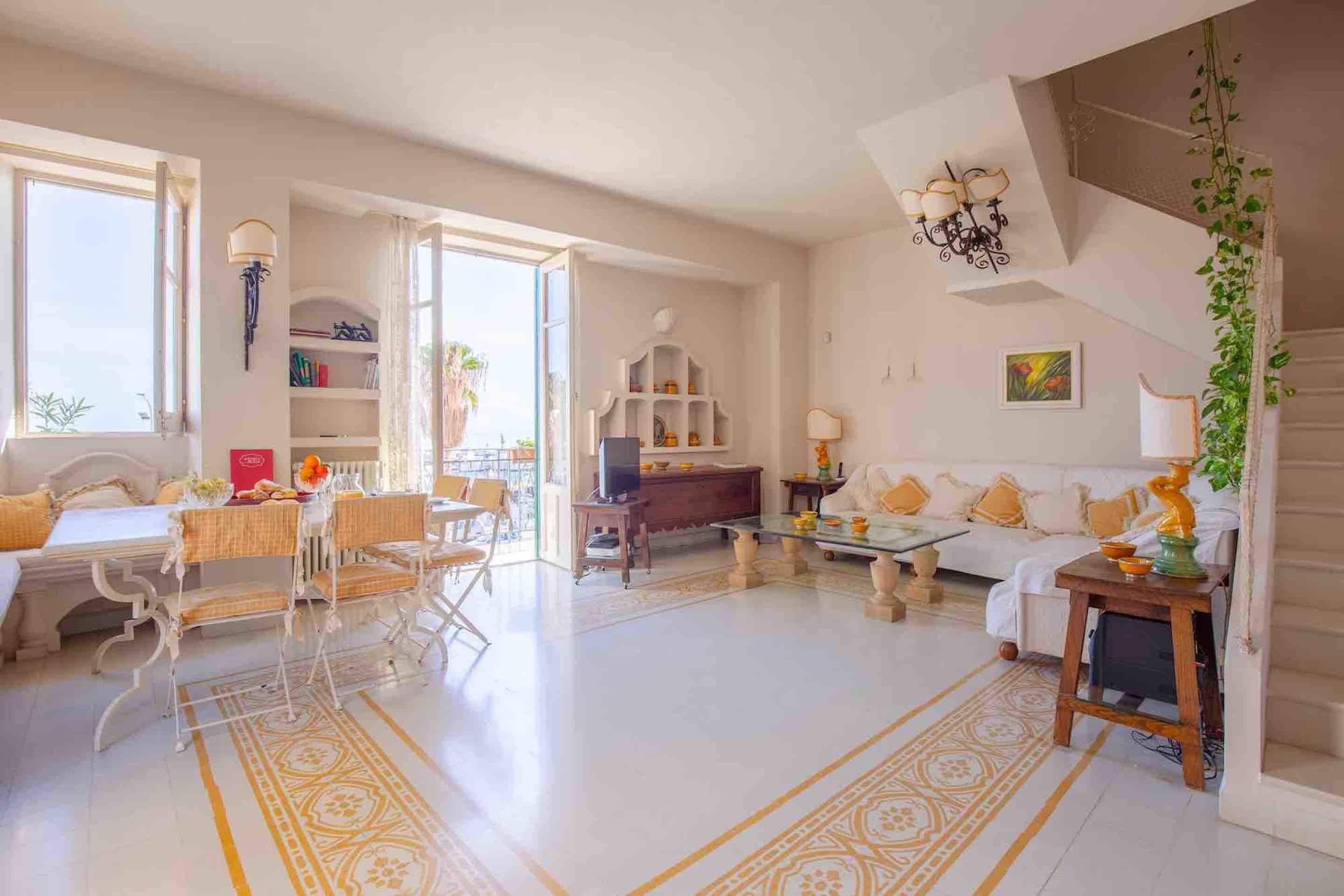 Appartamento, 2 camere da letto | Area soggiorno | TV a schermo piatto