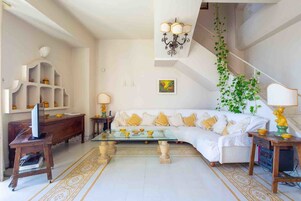 公寓, 2 间卧室 | 起居区 | 平板电视