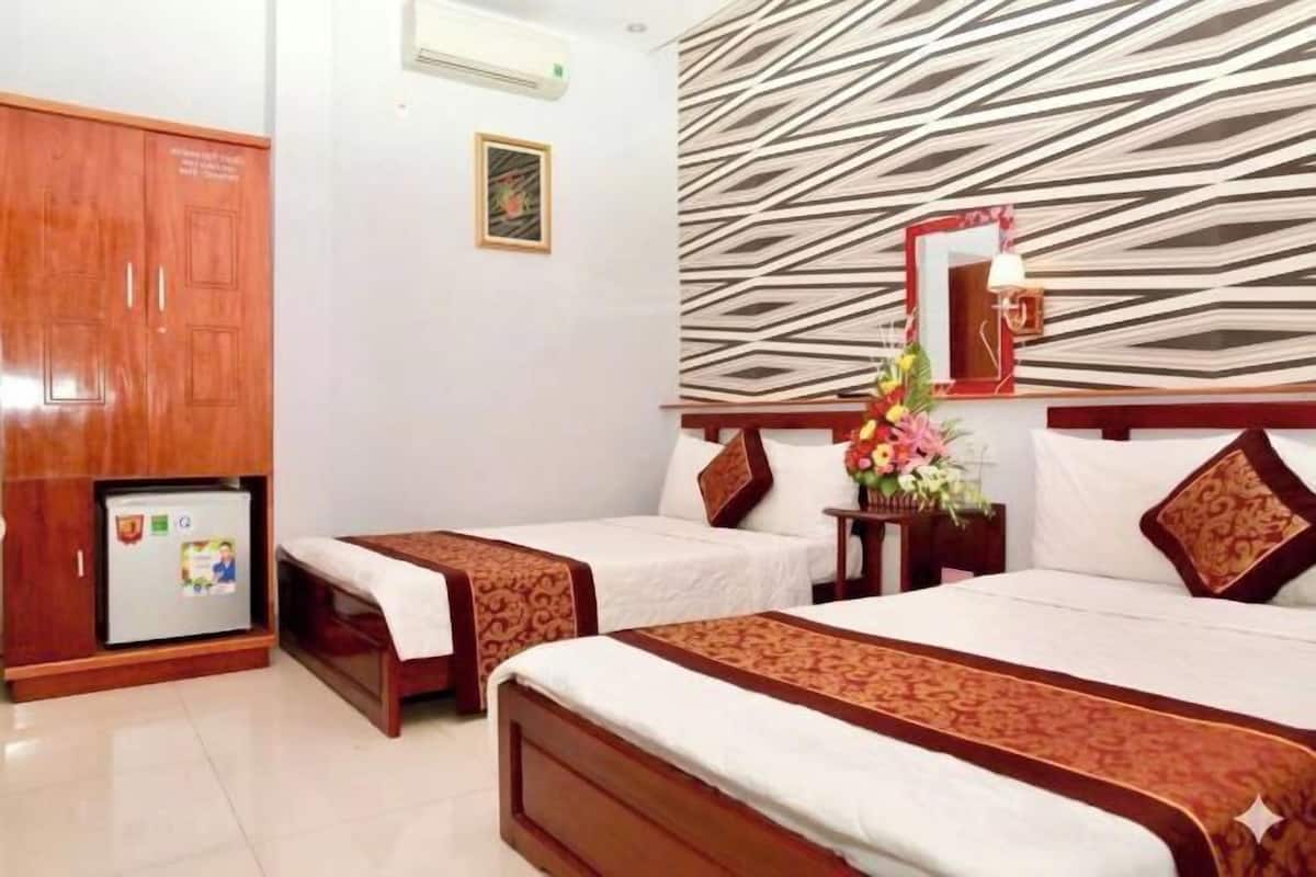 Minibar, desk, blackout drapes, soundproofing