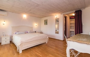 5 chambres, Wi-Fi gratuit, draps fournis