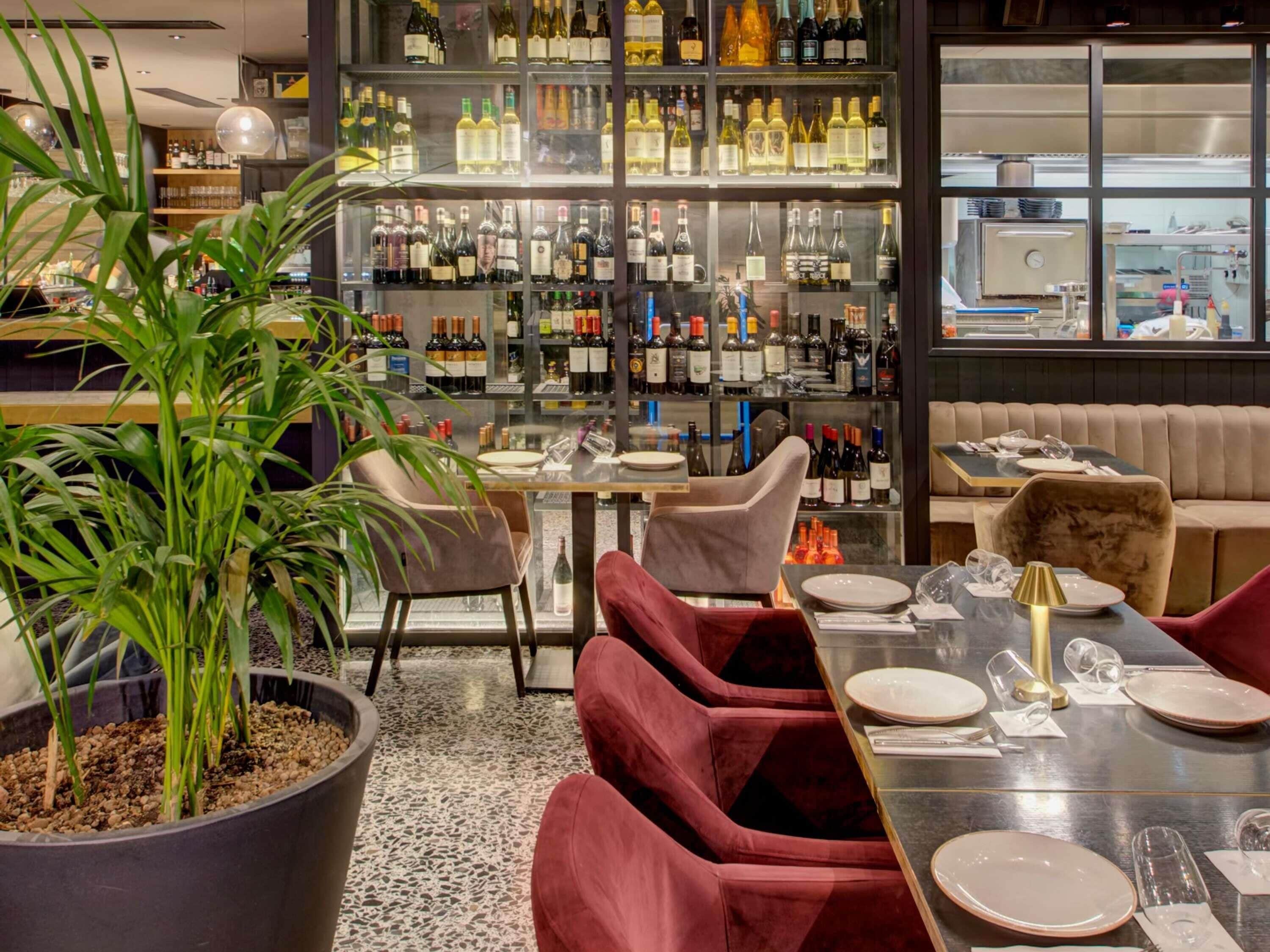 المنشأة من الخارج