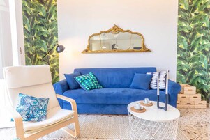 Apartment, 1 Bedroom | Living area