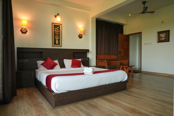 Chambre supérieure | Coffre-fort, système d’insonorisation, accès au Wi-Fi (inclus)