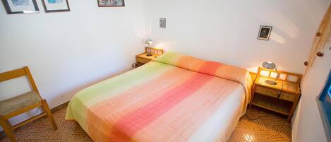 Apartment, 2 Bedrooms | Free WiFi, bed sheets