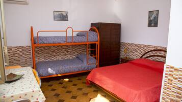 Economy Bungalow, Multiple Beds | Down duvets, bed sheets