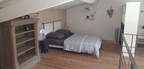 Fer et planche à repasser, Wi-Fi, draps fournis