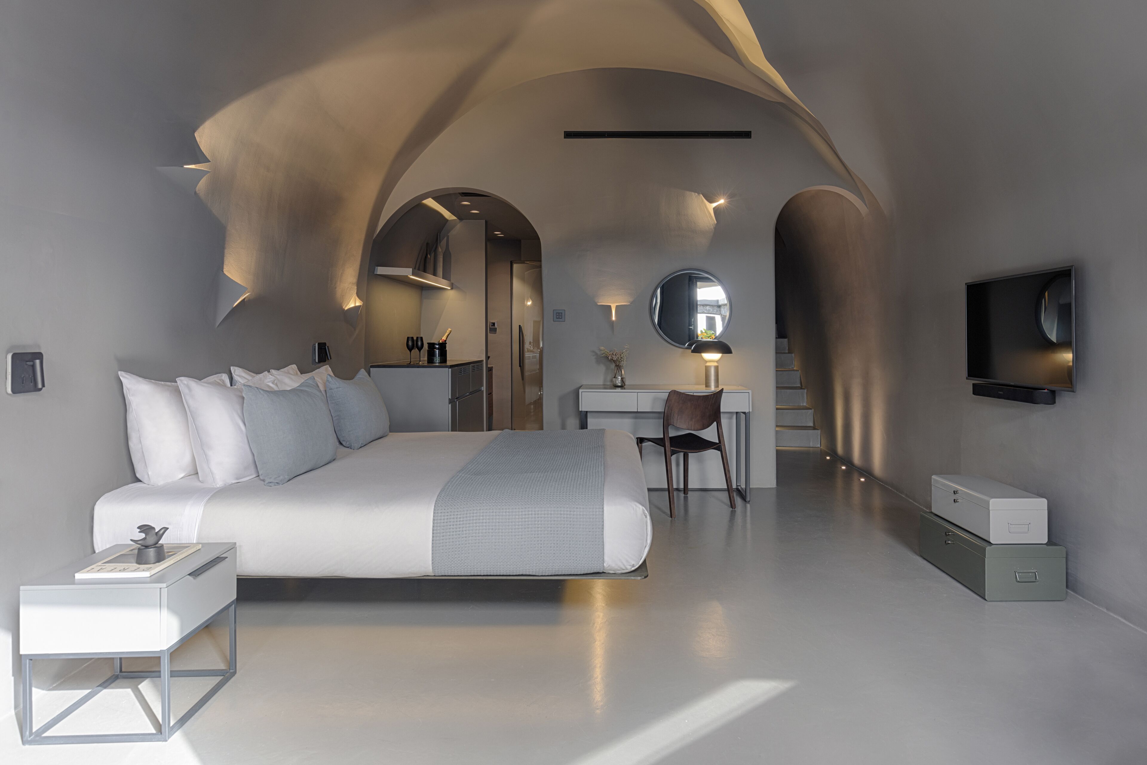 Kivotos Santorini - Preferred Hotels & Resorts Santorini interior view 8