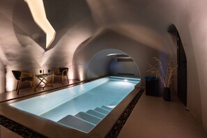 Kivotos Villa Sunset View with Outdoor Hot Tub & Indoor Pool | Kolam renang pribadi