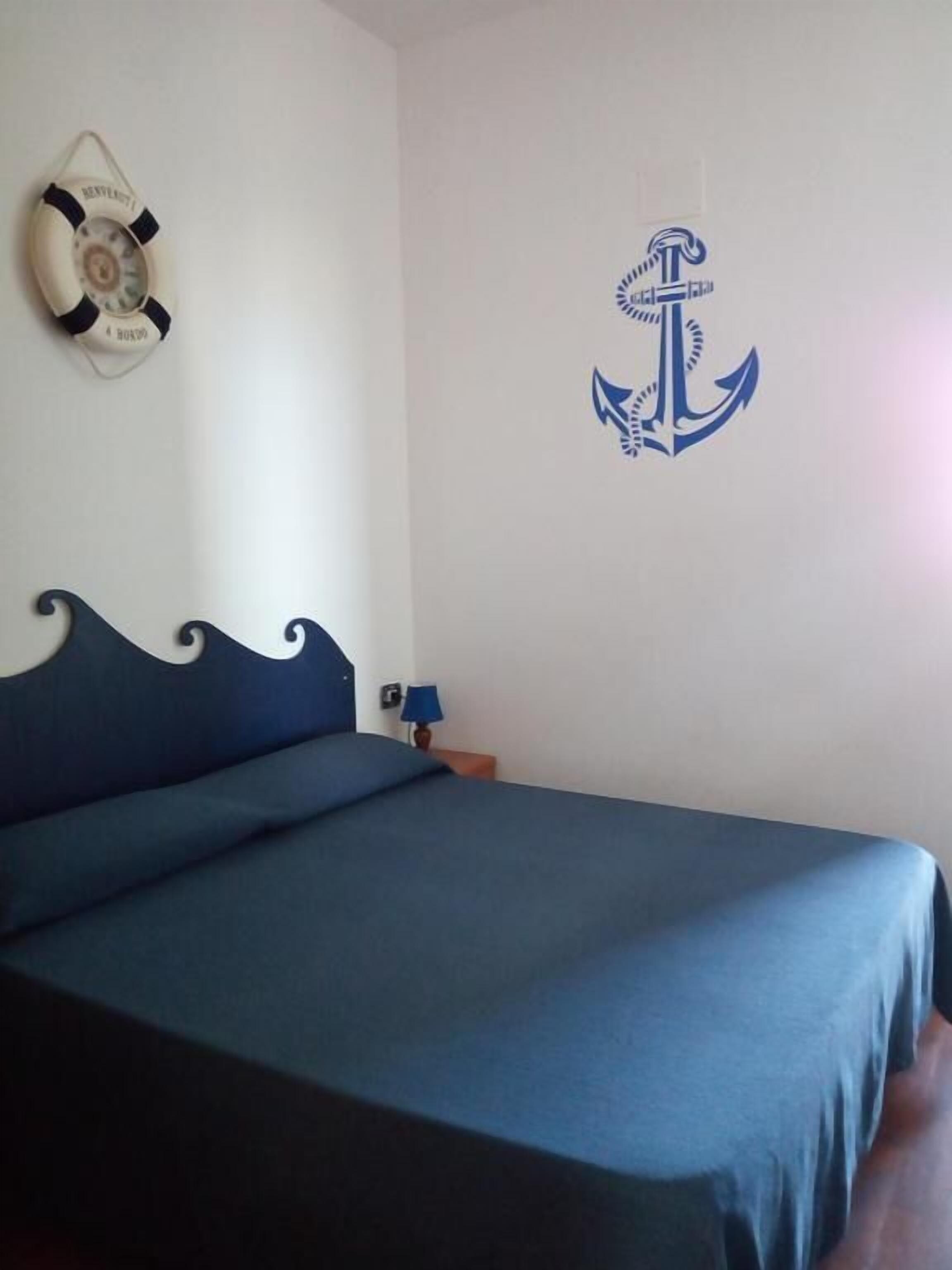Deluxe Double Room | Free WiFi, bed sheets