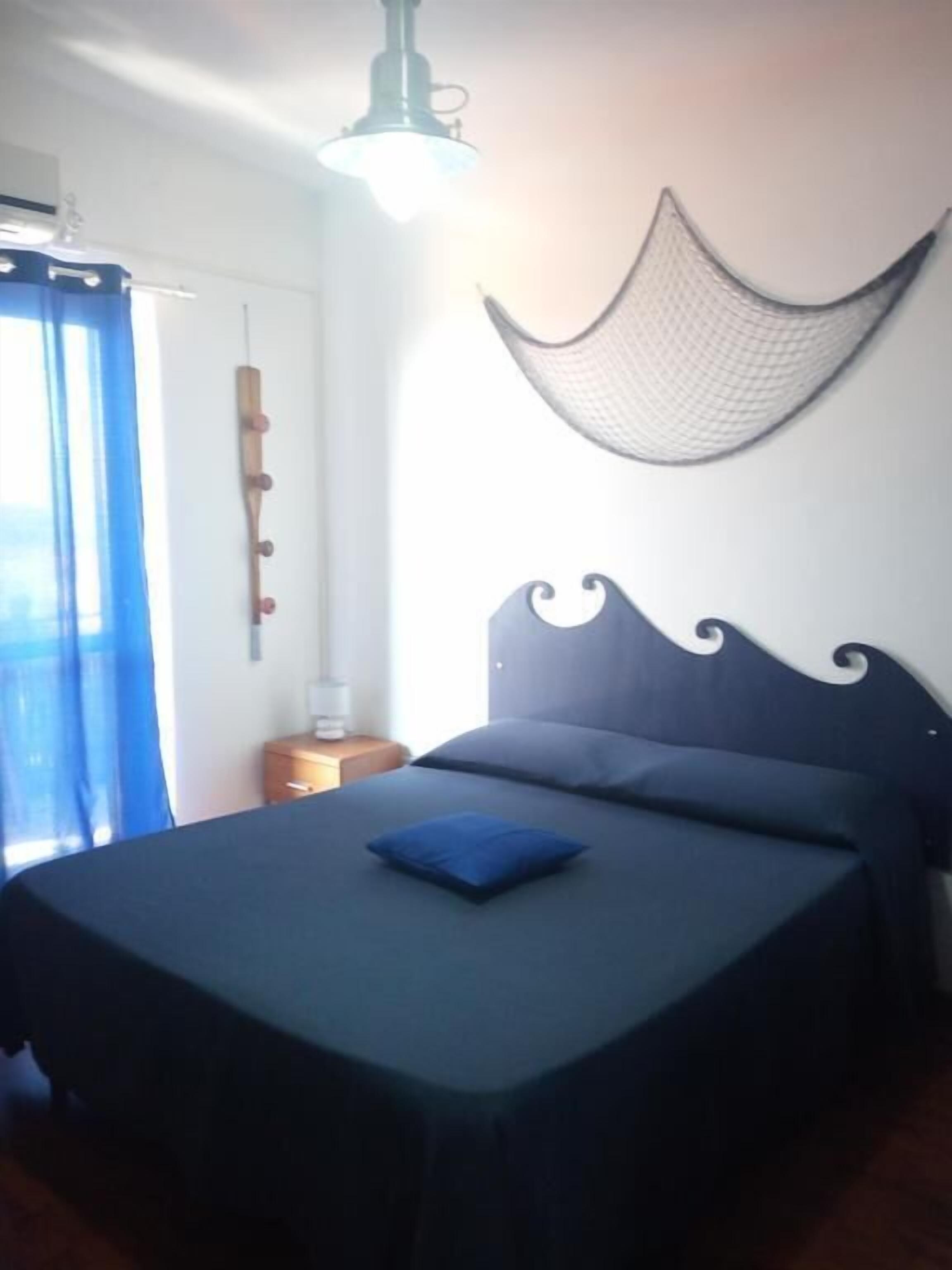 Deluxe Triple Room, Sea View | Free WiFi, bed sheets