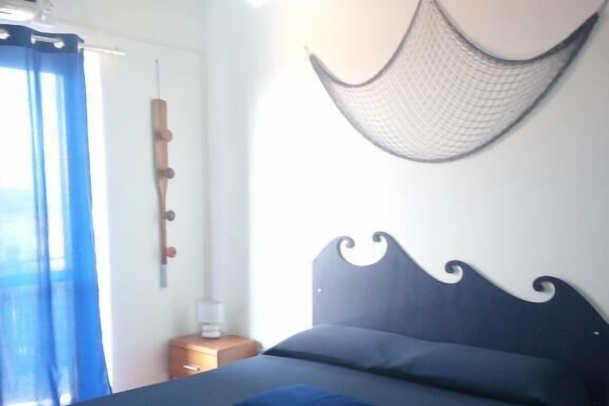 Deluxe Triple Room, Sea View | Free WiFi, bed sheets