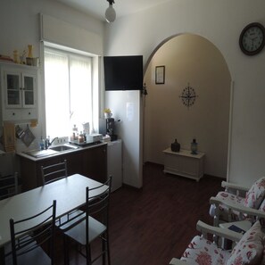 Free daily self-service breakfast  - B&B La Menaica (Camerota)
