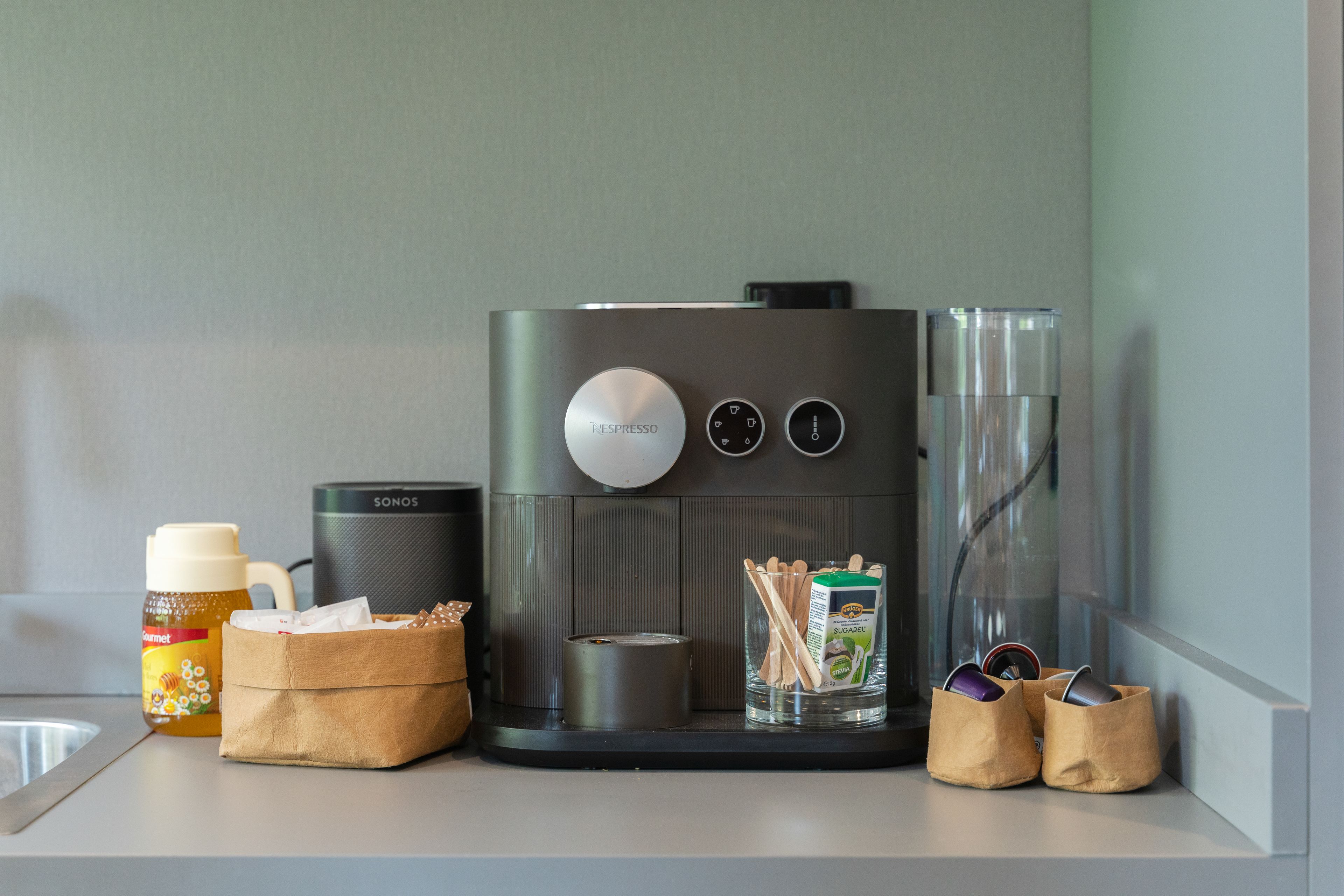 daily continental breakfast (eur 7 per person)