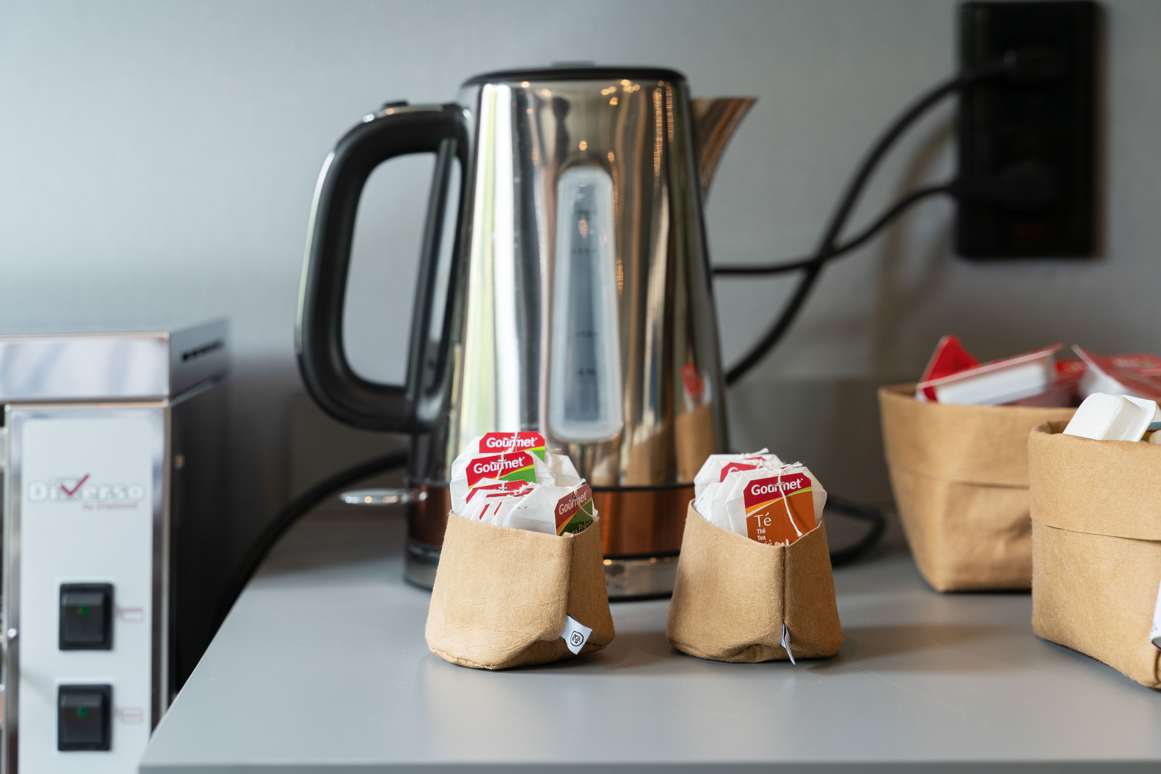 daily continental breakfast (eur 7 per person)