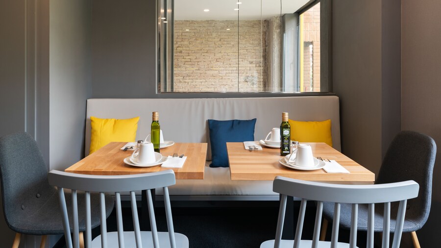 Nest Style Valencia Hotel