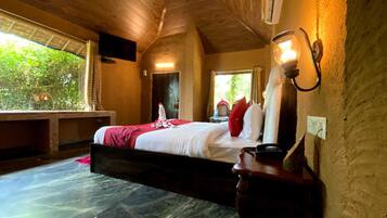 Village Theme Luxury Room | Laptop workspace, iron/ironing board, free WiFi, bed sheets