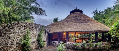 Breakfast, lunch, dinner served; Indian cuisine, garden views