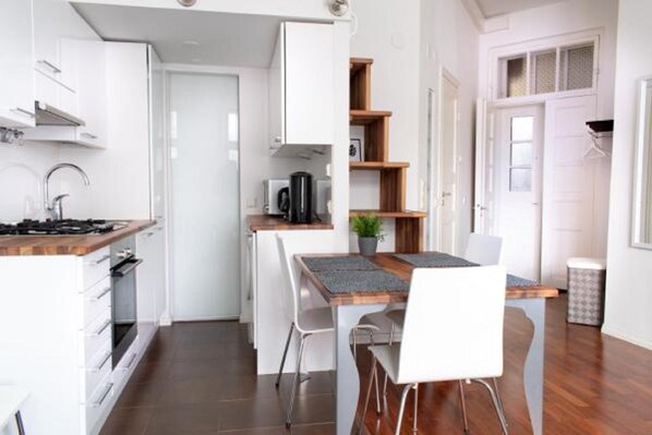 Living area - WeHost Malminkatu 38 (Helsinki)