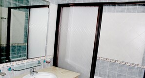 Apartment, 2 Bedrooms | Bathroom