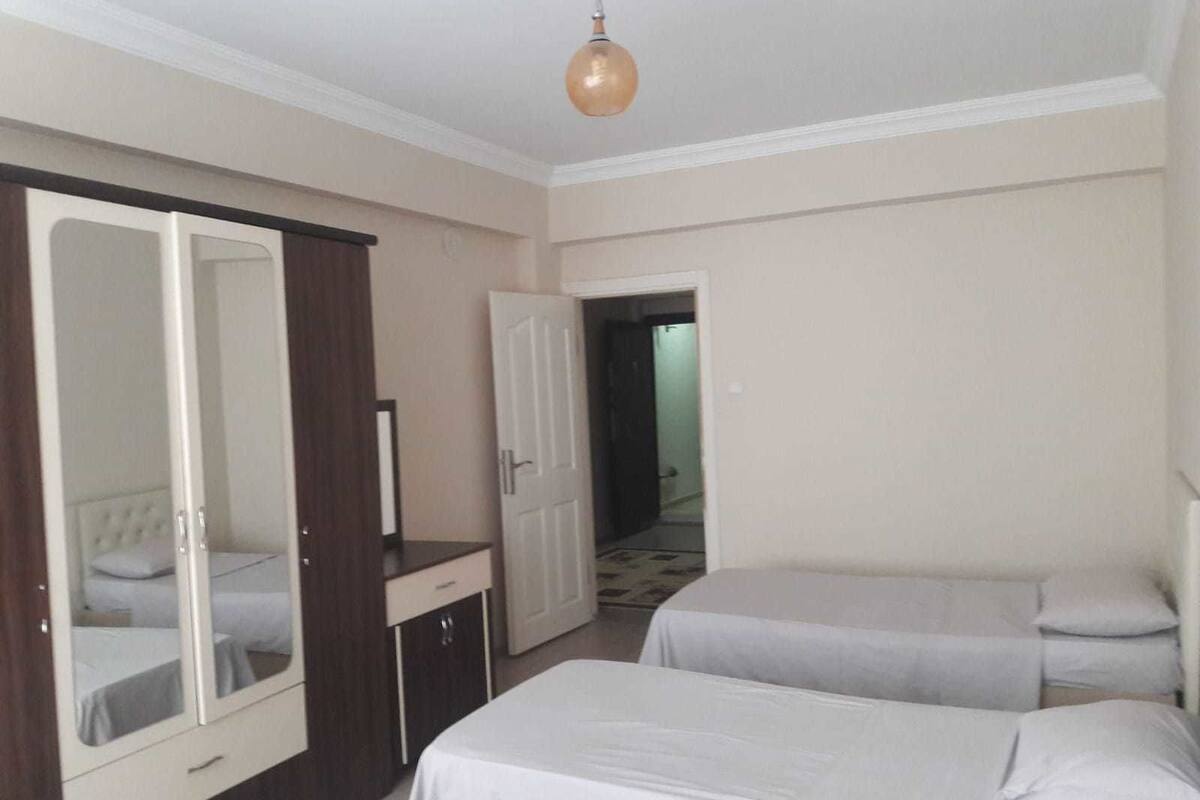 Apartment, 2 Bedrooms | 2 bedrooms, desk, WiFi (free)
