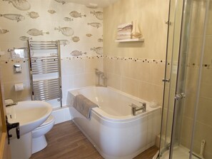 Parsley Cottage | Bathroom
