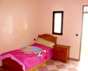 Apartment, 2 Bedrooms | 3 bedrooms, bed sheets - Immeuble Badis Mdiq (M'diq)