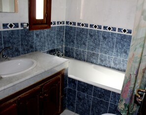 Toilet paper - Complexe Boustan Cabo (M'diq)