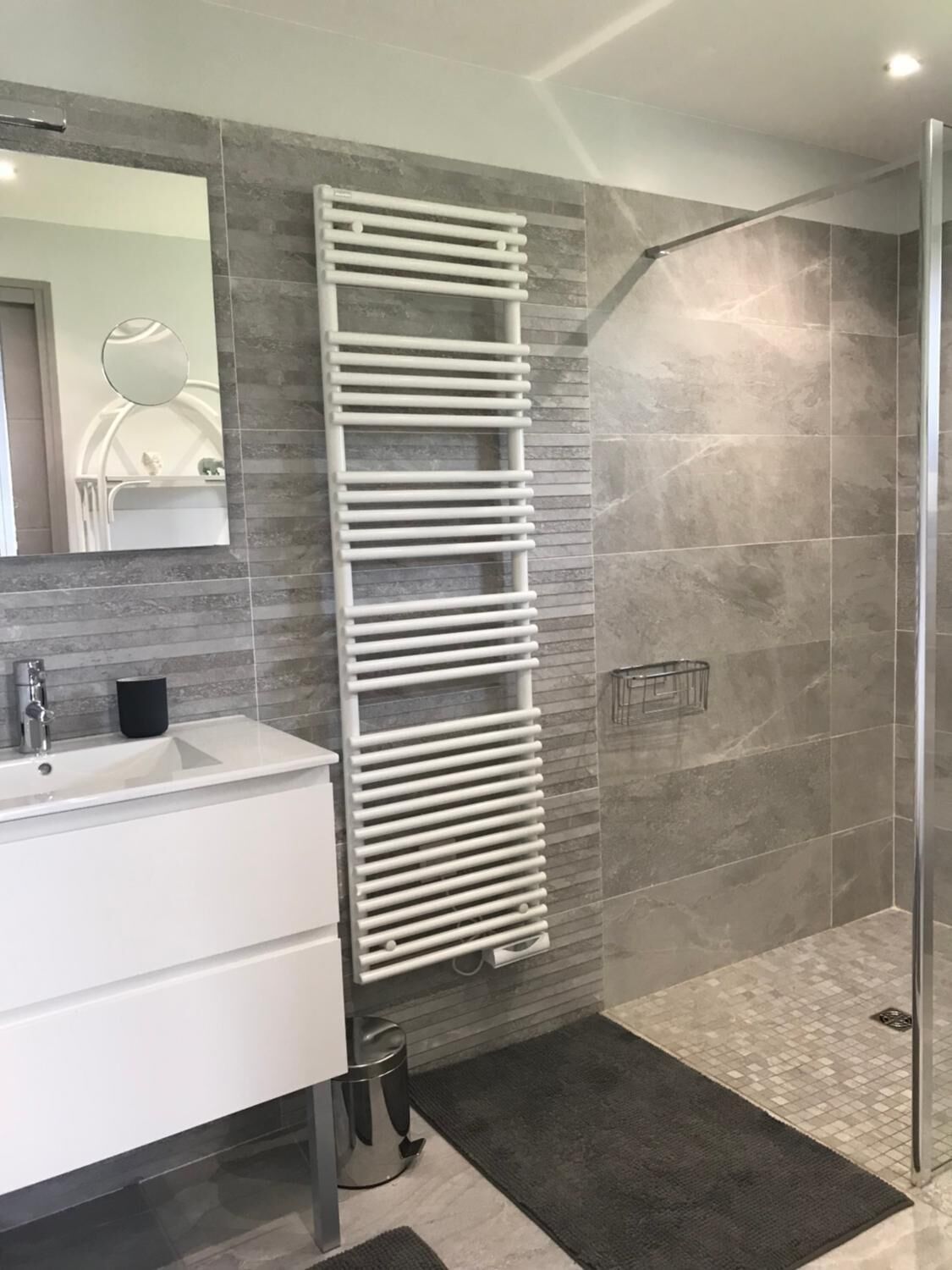 샤워 시설, 헤어드라이어, 타월