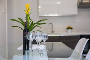 アパートメント 2 ベッドルーム | リビング エリア | 薄型テレビ