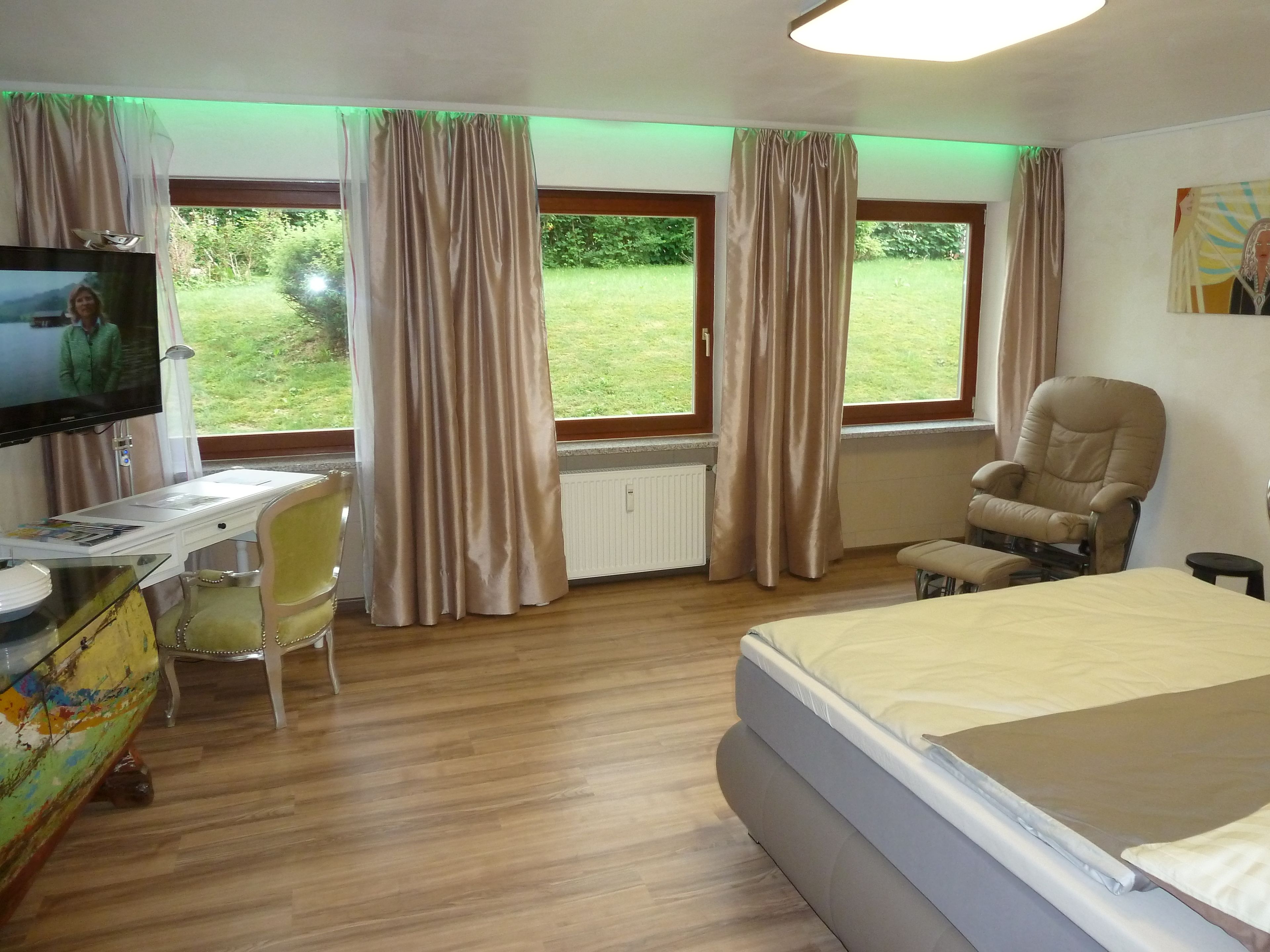 Apartment | Laptop workspace, rollaway beds, free WiFi, bed sheets