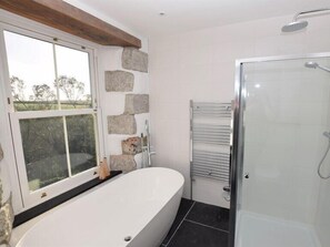 Nanplough Country House | Bathroom | Towels, soap, toilet paper - Nanplough Country House and Cottages (Helston)