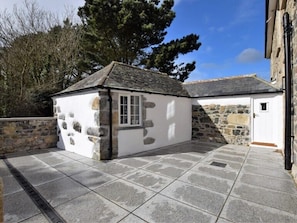 Courtyard - Nanplough Country House and Cottages (Helston)