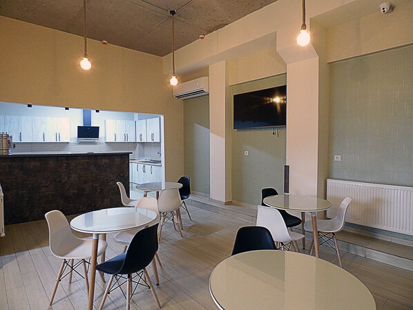 Free daily buffet breakfast - Bere (Tbilisi)