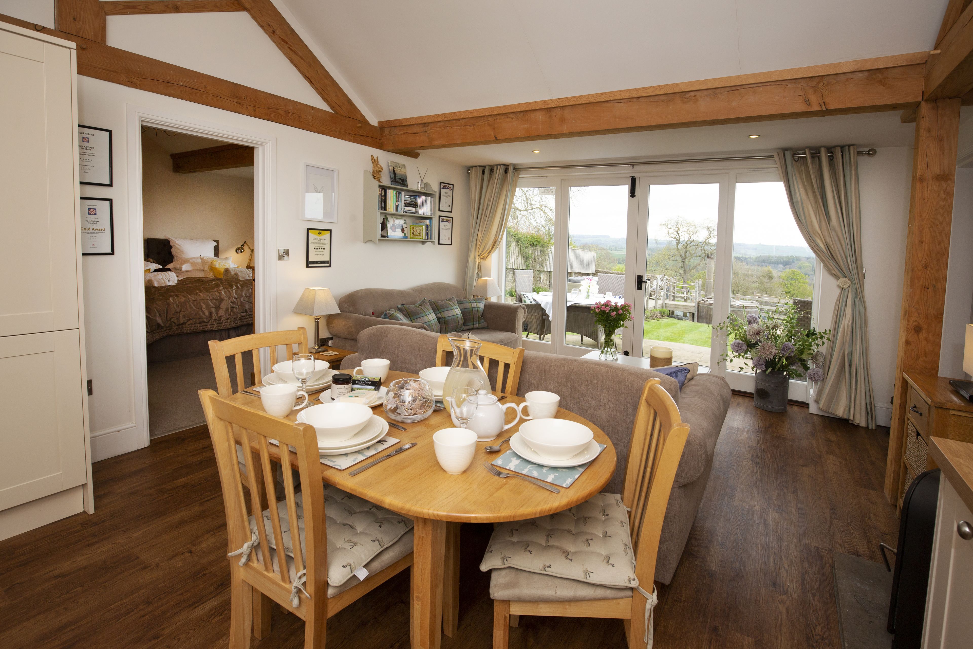 Hare Cottage | In-room dining
