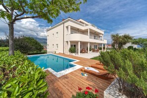 Unclassified image, 2 of 67, button - Luxury Apartments Klara (Split)