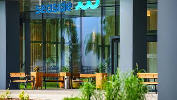 Welcome to Seaside Hotel, where a beautiful view of the surrounding greenery awaits.