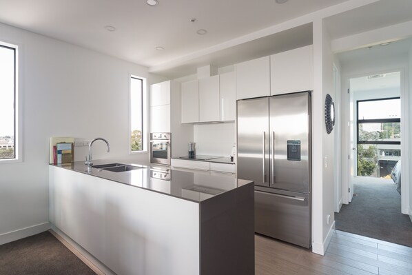 Apartment, 3 Bedrooms (private unserviced) | Private kitchen