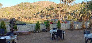 Outdoor dining - Divine Villa (Abu Road)