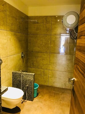 Ducha, cabezal de ducha tipo lluvia, artículos de tocador gratuitos