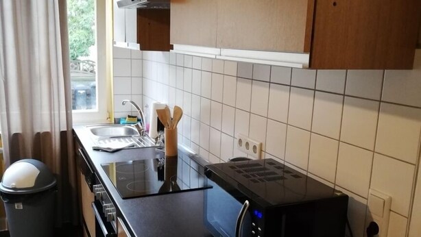 Basic Apartment | Private kitchen - Dreibettappartement - Monteurswohnung (Leverkusen)
