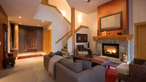 TV, fireplace, offices